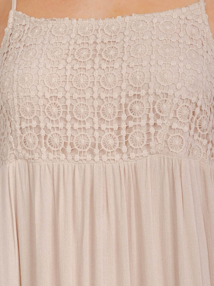 WOMEN'S SLEEVELESS FRONT POCKETS CROCHET DETAILED MAXI DRESS