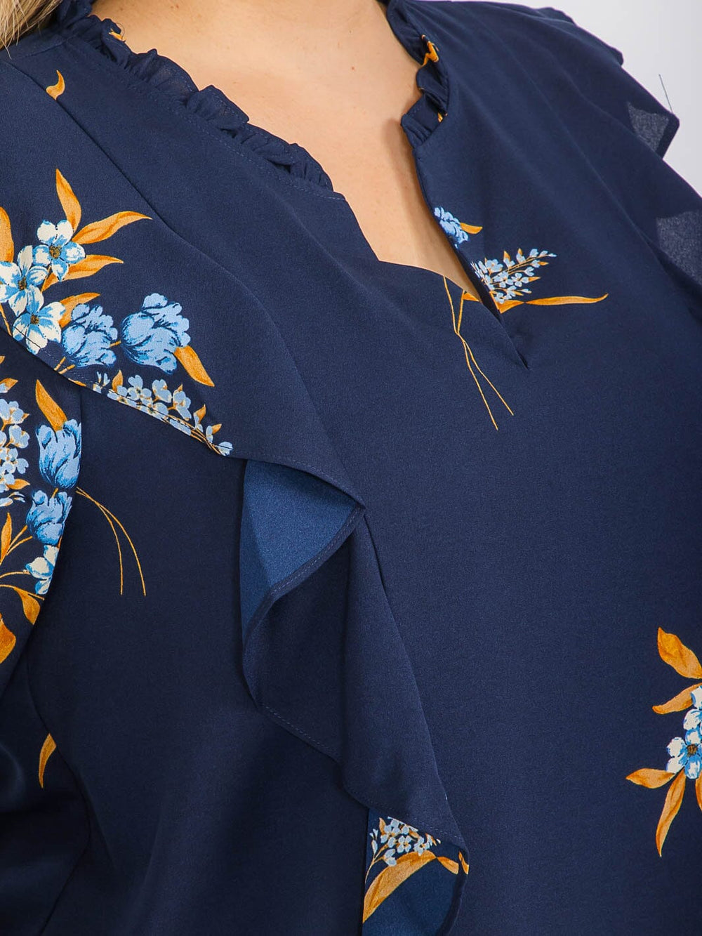 PLUS SIZE LONG SLEEVE RUFFLE V-NECK FLORAL BLOUSE