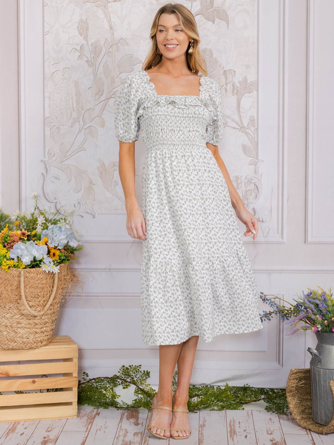 WOMEN'S SHORT SLEEVE SQUARE NECK RUFFLE POCKETS FLORAL SMOCK MIDI DRESS