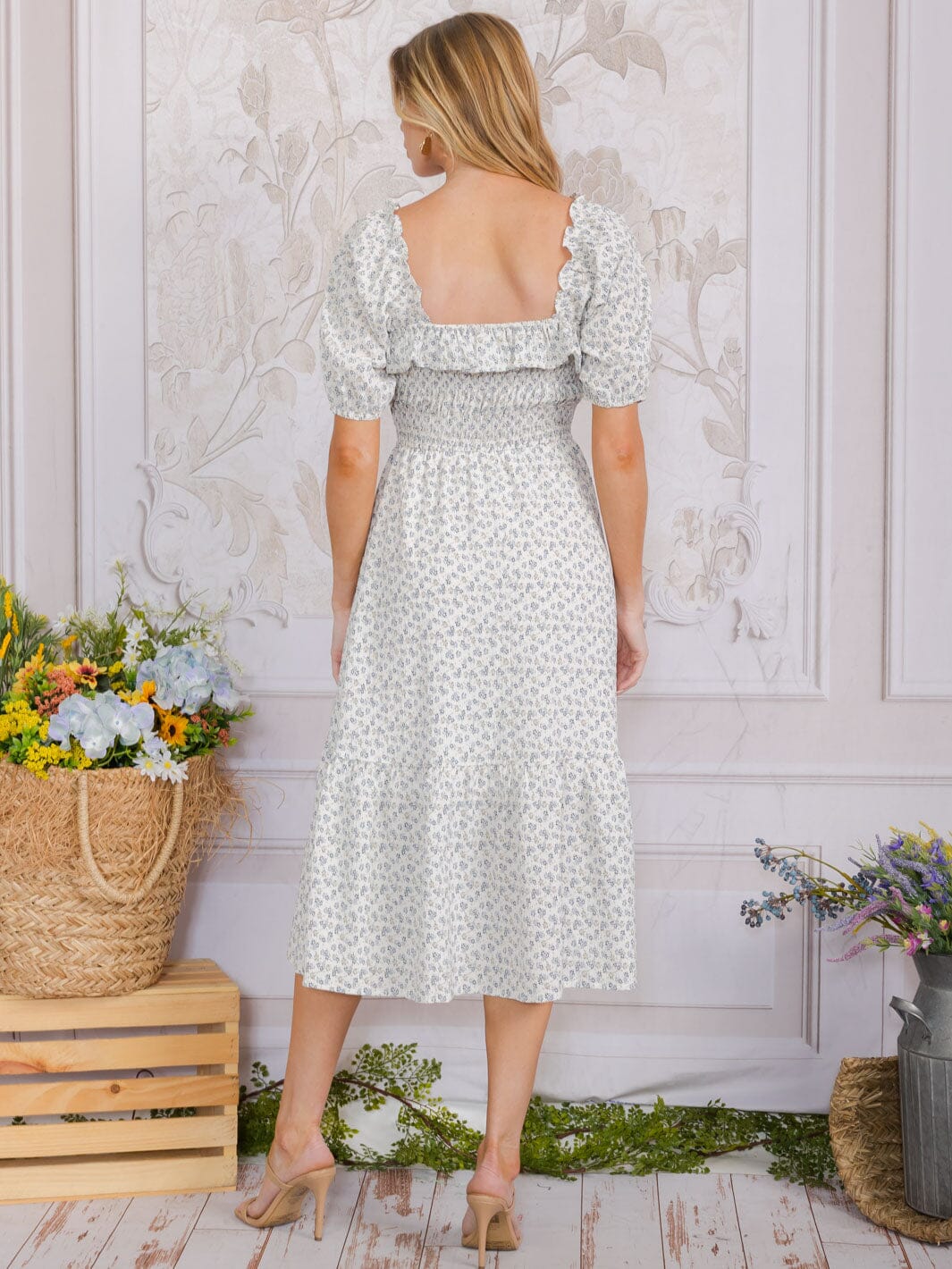 WOMEN'S SHORT SLEEVE SQUARE NECK RUFFLE POCKETS FLORAL SMOCK MIDI DRESS