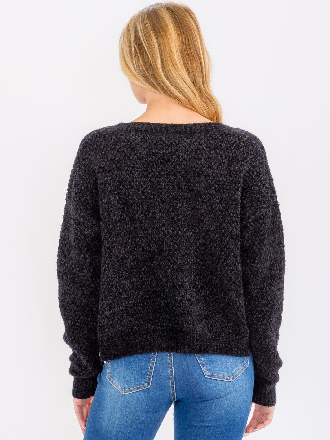 WOMEN'S LONG SLEEVE V-NECK PULLOVER SWEATER
