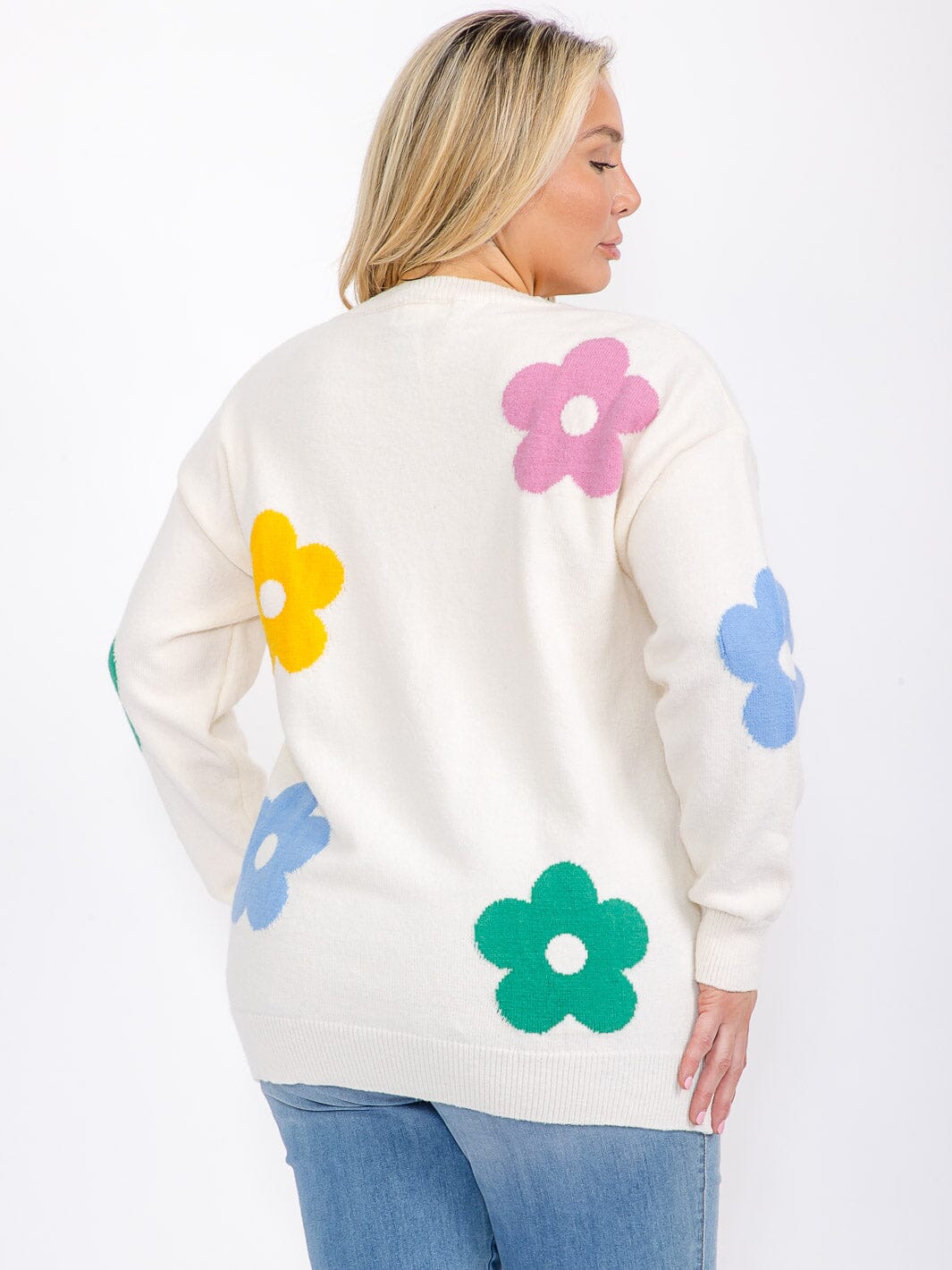 PLUS SIZE LONG SLEEVE MULTI FLOWERS PULLOVER SWEATER