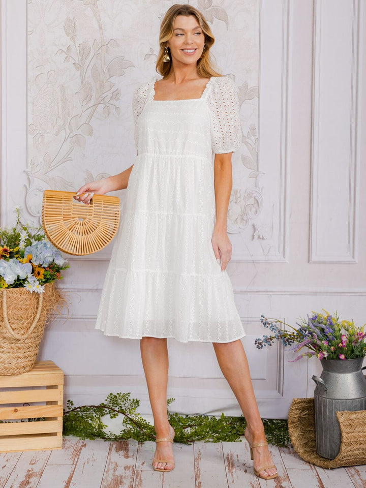 WOMEN'S SHORT PUFF SLEEVES SQUARE NECK TIERED EYELET MIDI DRESS