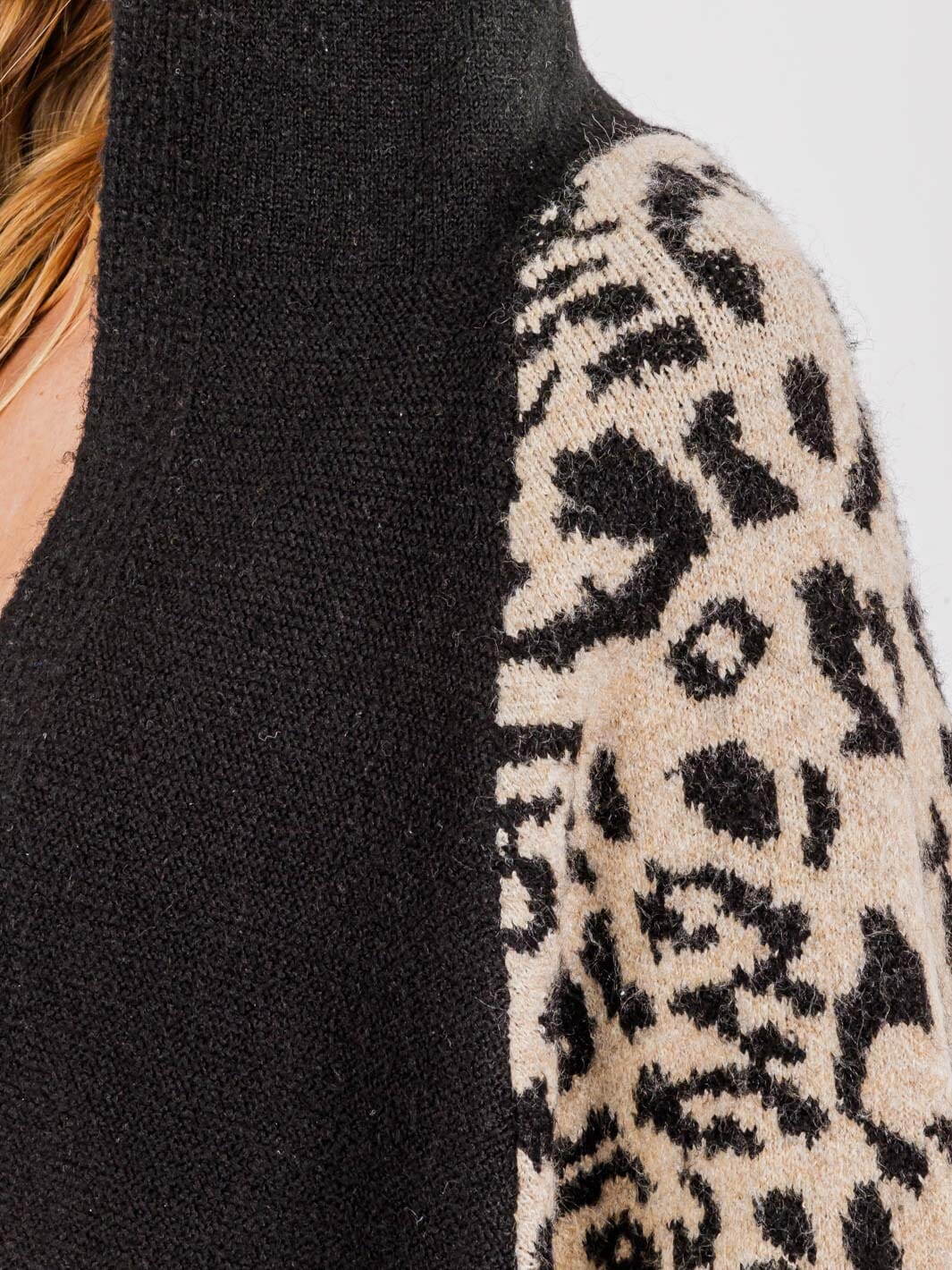 WOMEN'S LONG SLEEVE OPEN FRONT HOODED ANIMAL PRINT CARDIGAN
