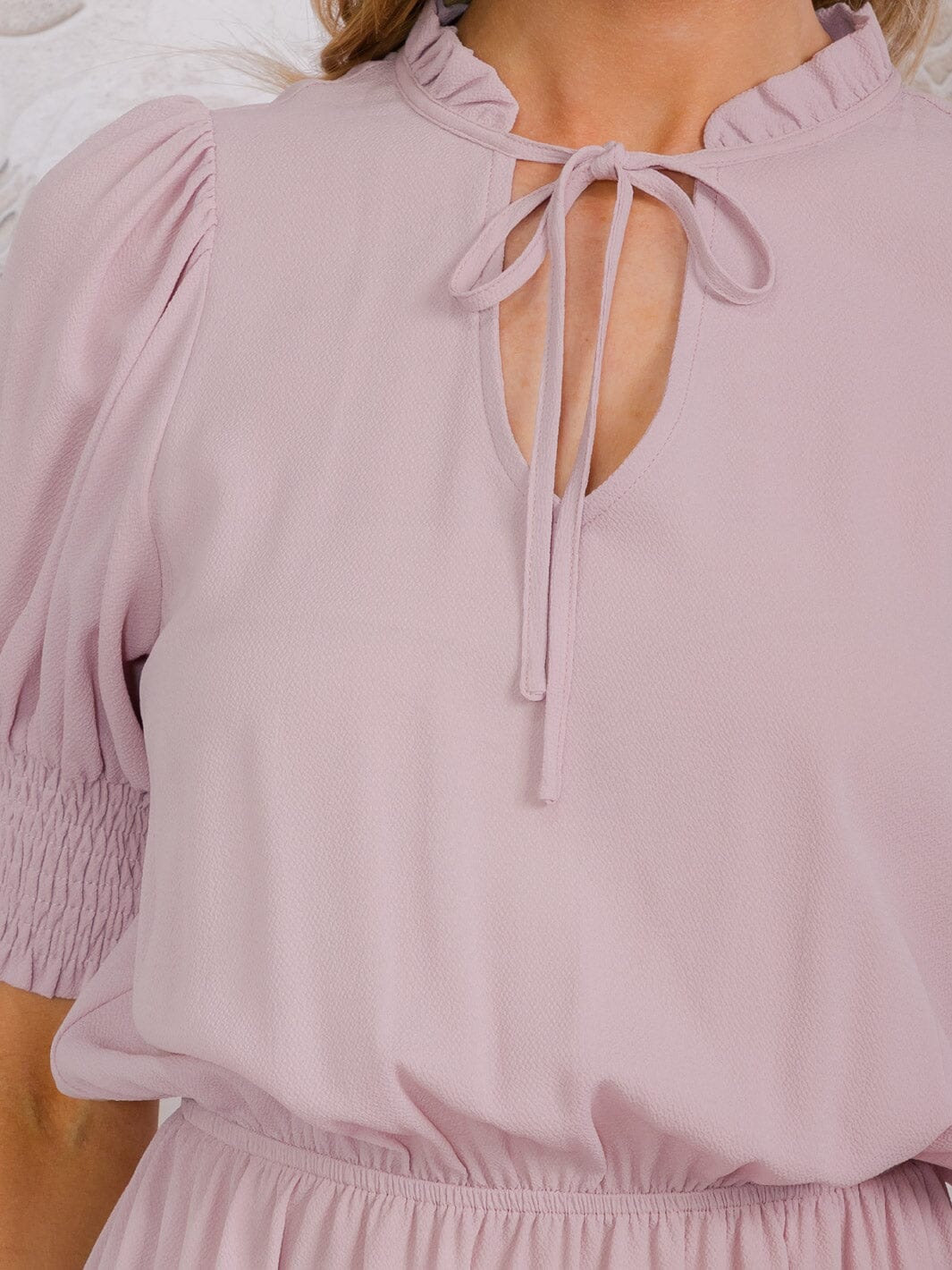 WOMEN'S SHORT SLEEVE V-NECK ELASTIC WAIST TIERED MINI DRESS