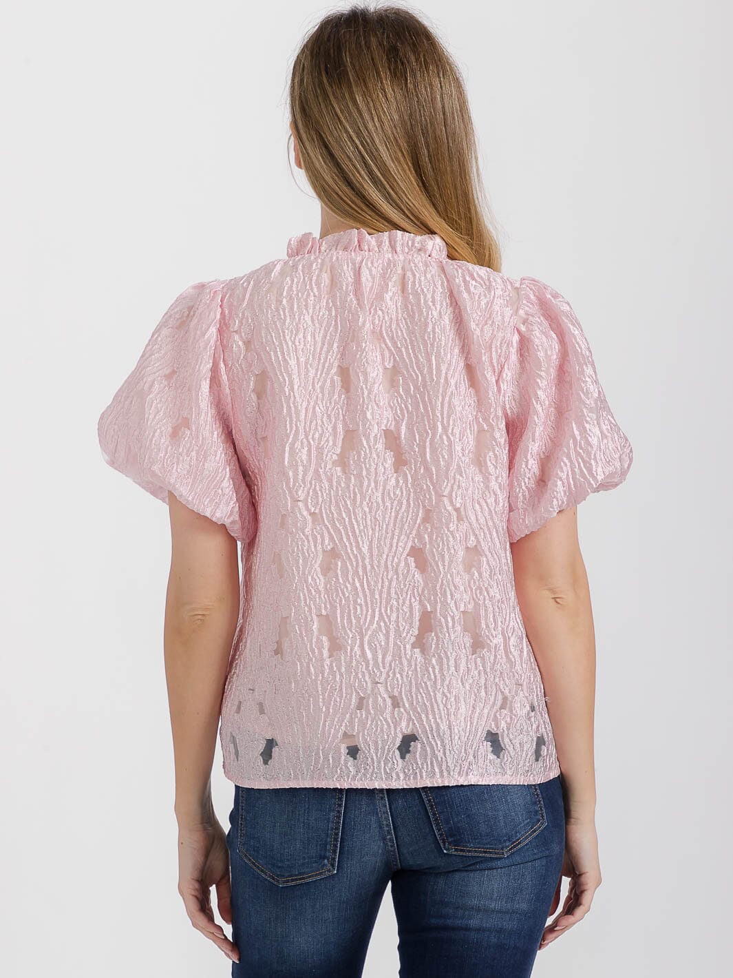 WOMEN'S SHORT PUFF SLEEVE V-NECK DETAILED BLOUSE