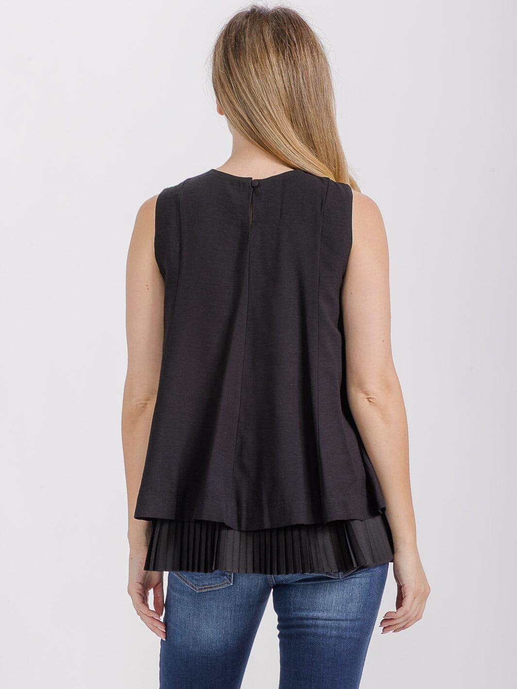 WOMEN'S SLEEVELESS PLEATED RUFFLE BOTTOM HEM TANK TOP
