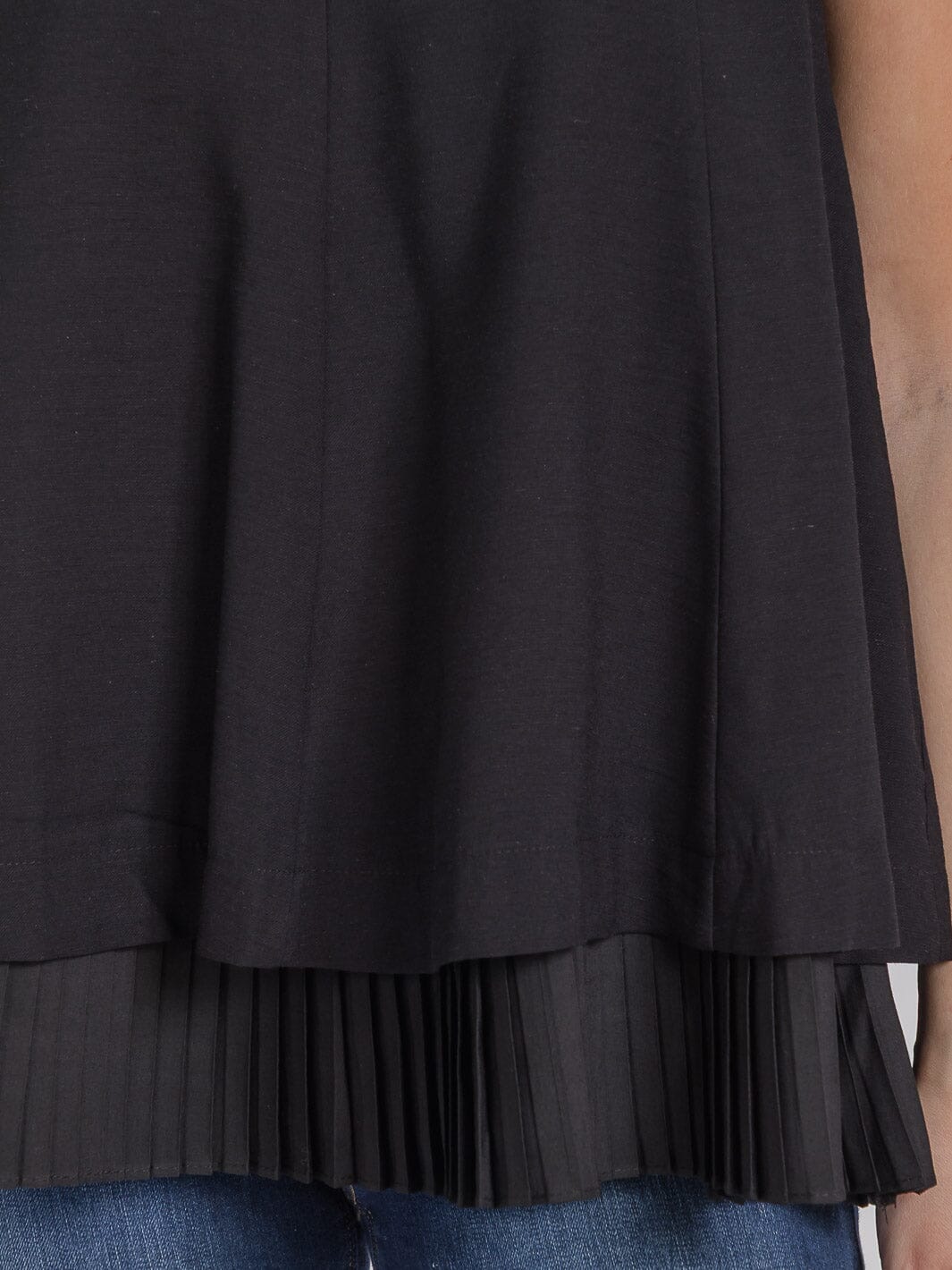 WOMEN'S SLEEVELESS PLEATED RUFFLE BOTTOM HEM TANK TOP