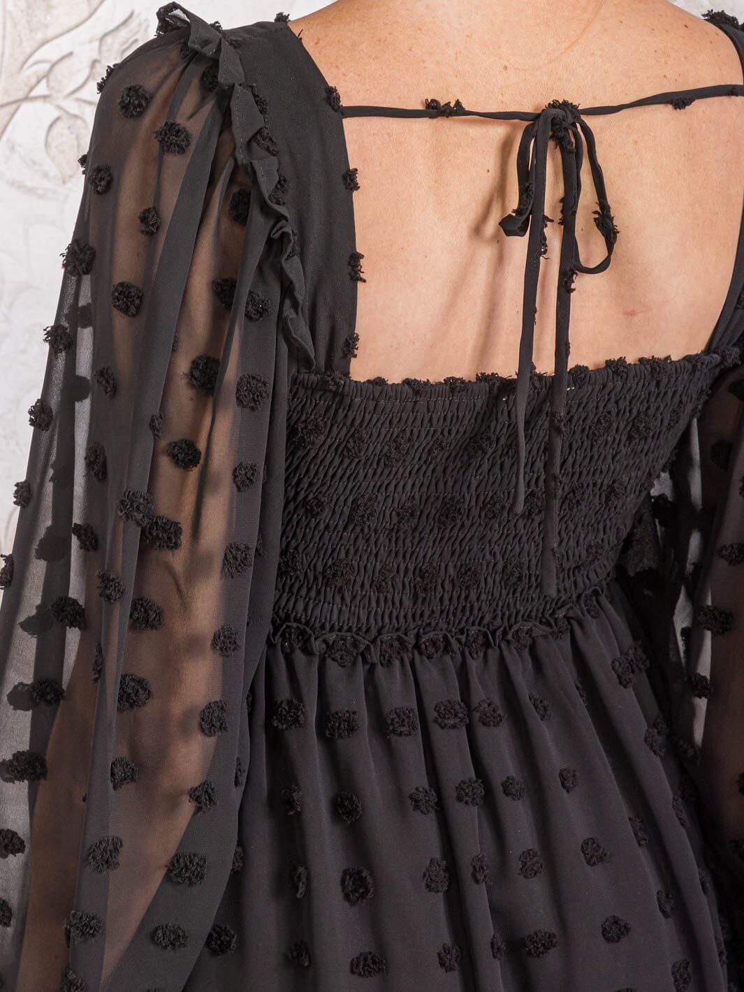 WOMEN'S LONG SLEEVE SQUARE NECK TIERED SWISS DETAILED MINI DRESS