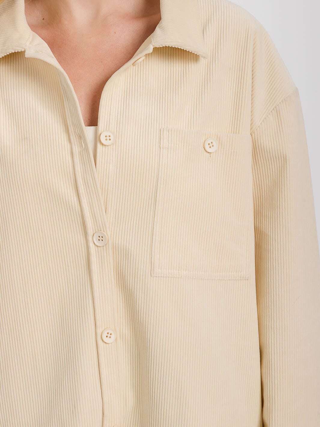 WOMEN'S LONG SLEEVE BUTTON CLOSURE FRONT POCKET HIGH-LOW CORDUROY SHACKET