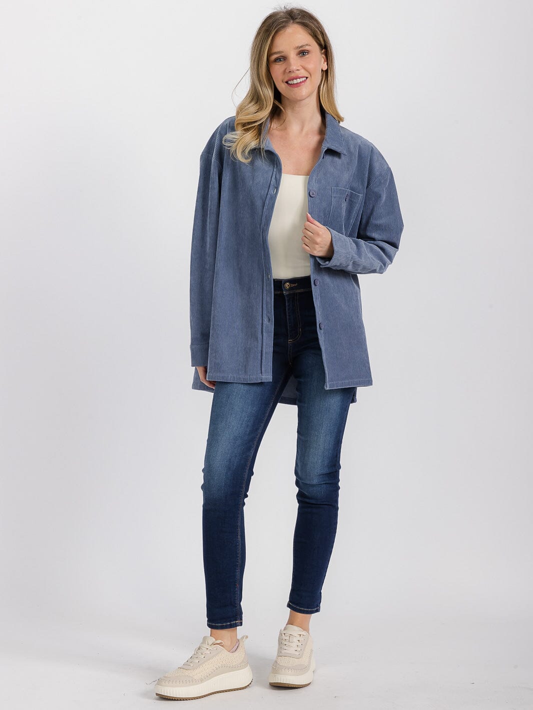 WOMEN'S LONG SLEEVE BUTTON CLOSURE FRONT POCKET HIGH-LOW CORDUROY SHACKET