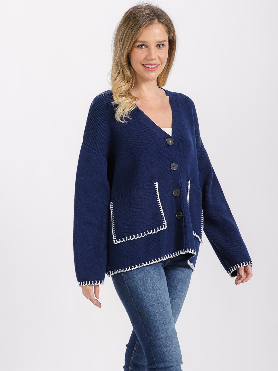 WOMEN'S LONG SLEEVE FRONT POCKETS BUTTON CLOSURE TRIM DETAILED CARDIGAN