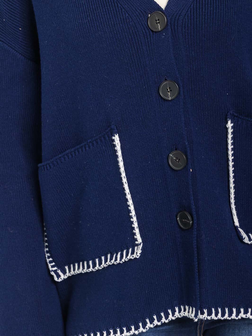 WOMEN'S LONG SLEEVE FRONT POCKETS BUTTON CLOSURE TRIM DETAILED CARDIGAN