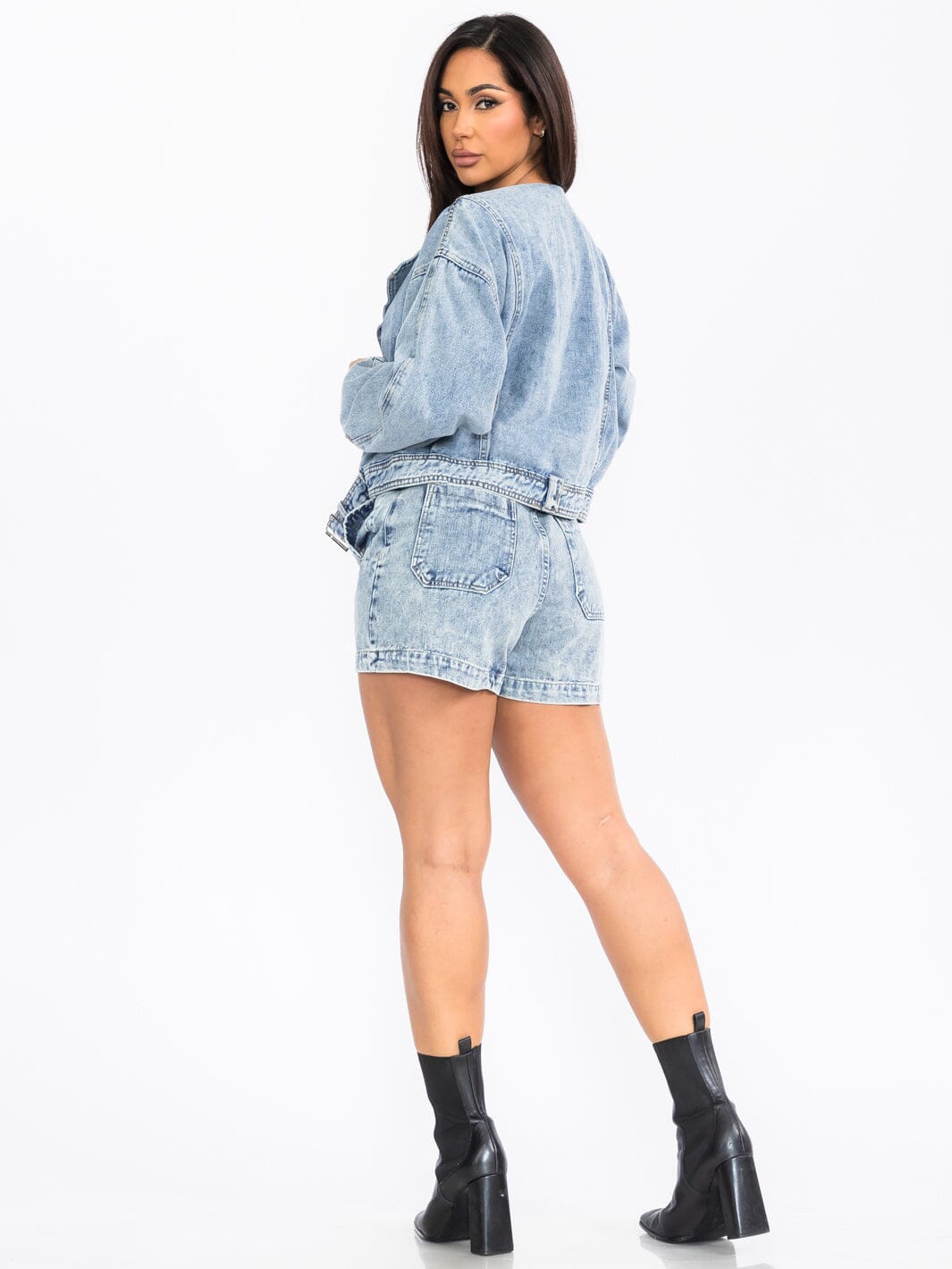 WOMEN'S LONG SLEEVE JACKET & BUTTON CLOSURE SHORTS DENIM 2PC. SET