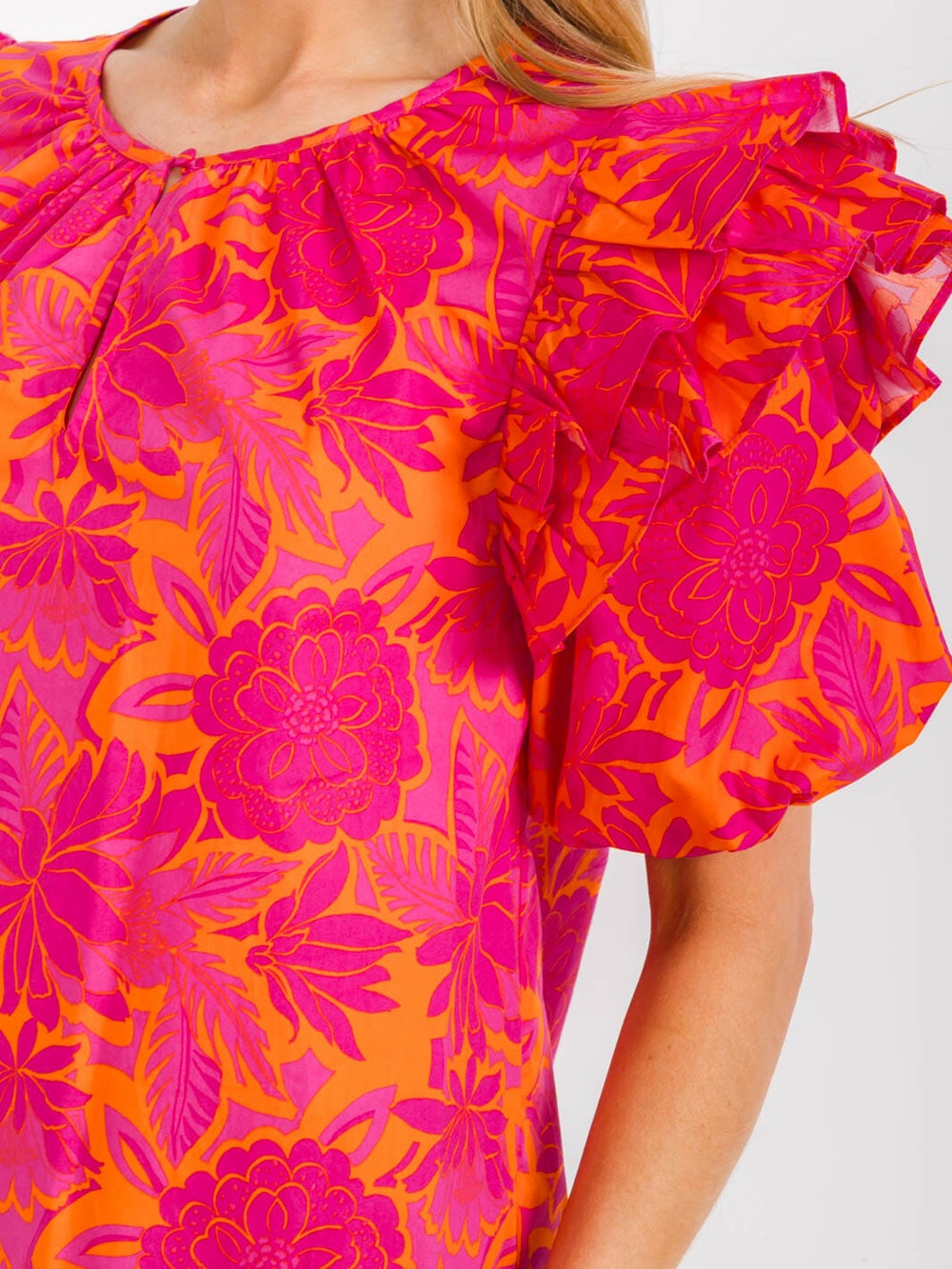 WOMEN'S SHORT PUFF SLEEVE KEYHOLE FLORAL BLOUSE