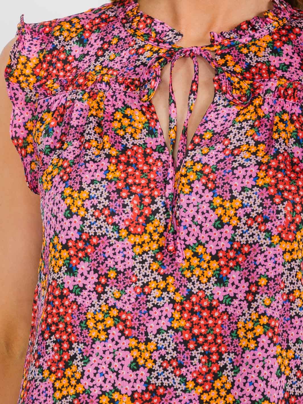 WOMEN'S SLEEVELESS V-NECK FLORAL PRINT BLOUSE