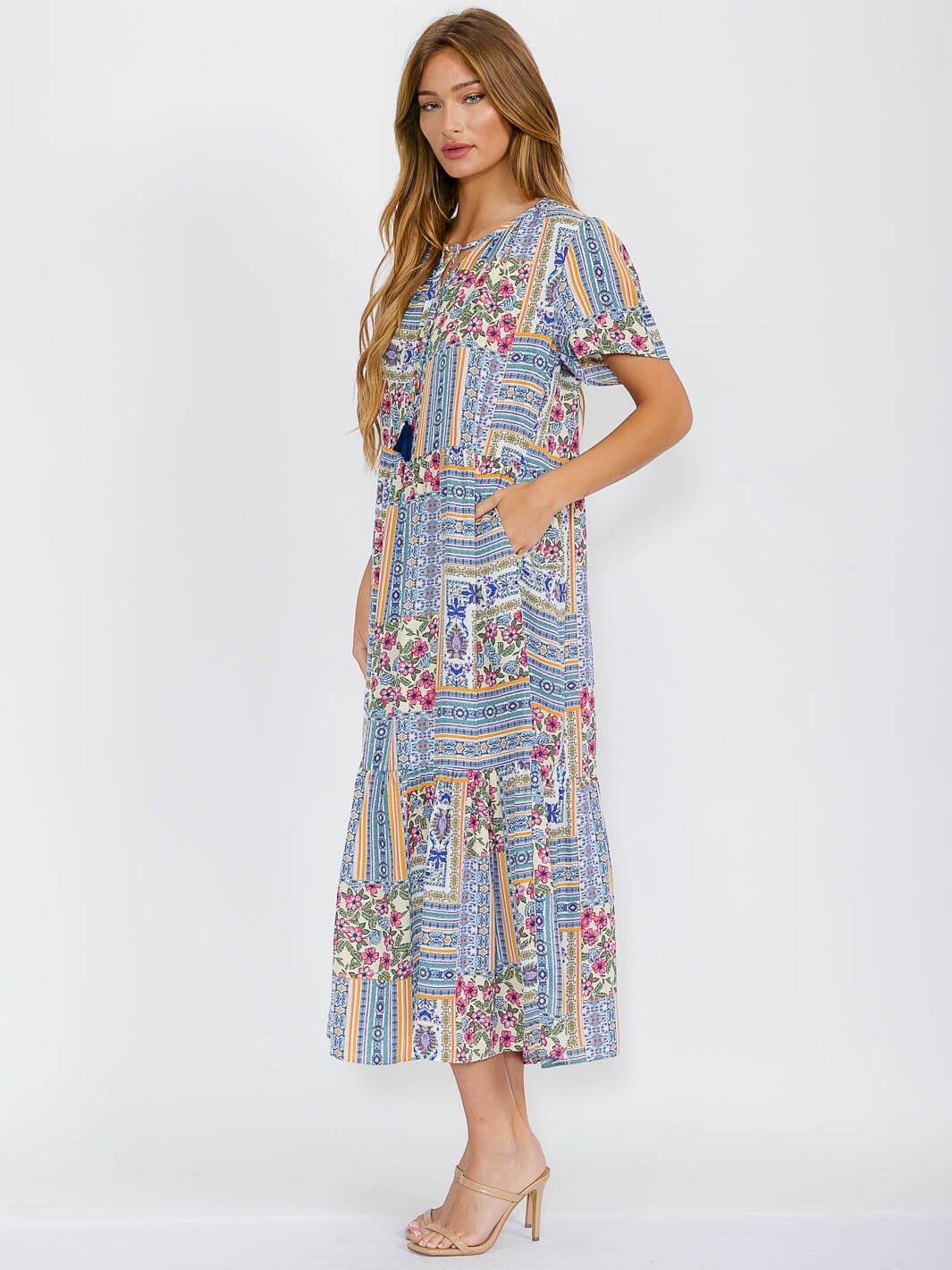 WOMEN'S SHORT SLEEVES V-NECK FRONT POCKETS FLORAL MAXI DRESS