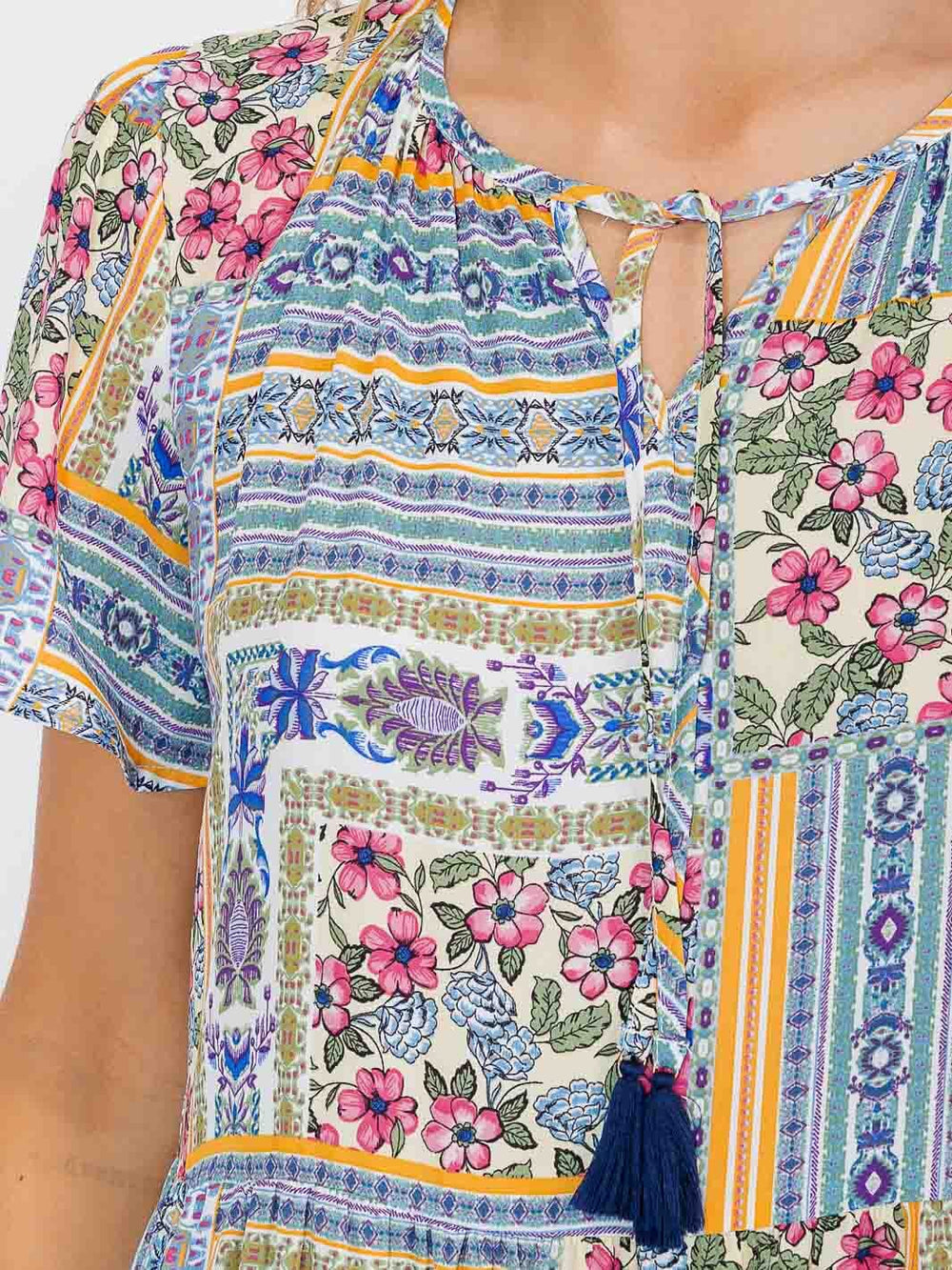 WOMEN'S SHORT SLEEVES V-NECK FRONT POCKETS FLORAL MAXI DRESS