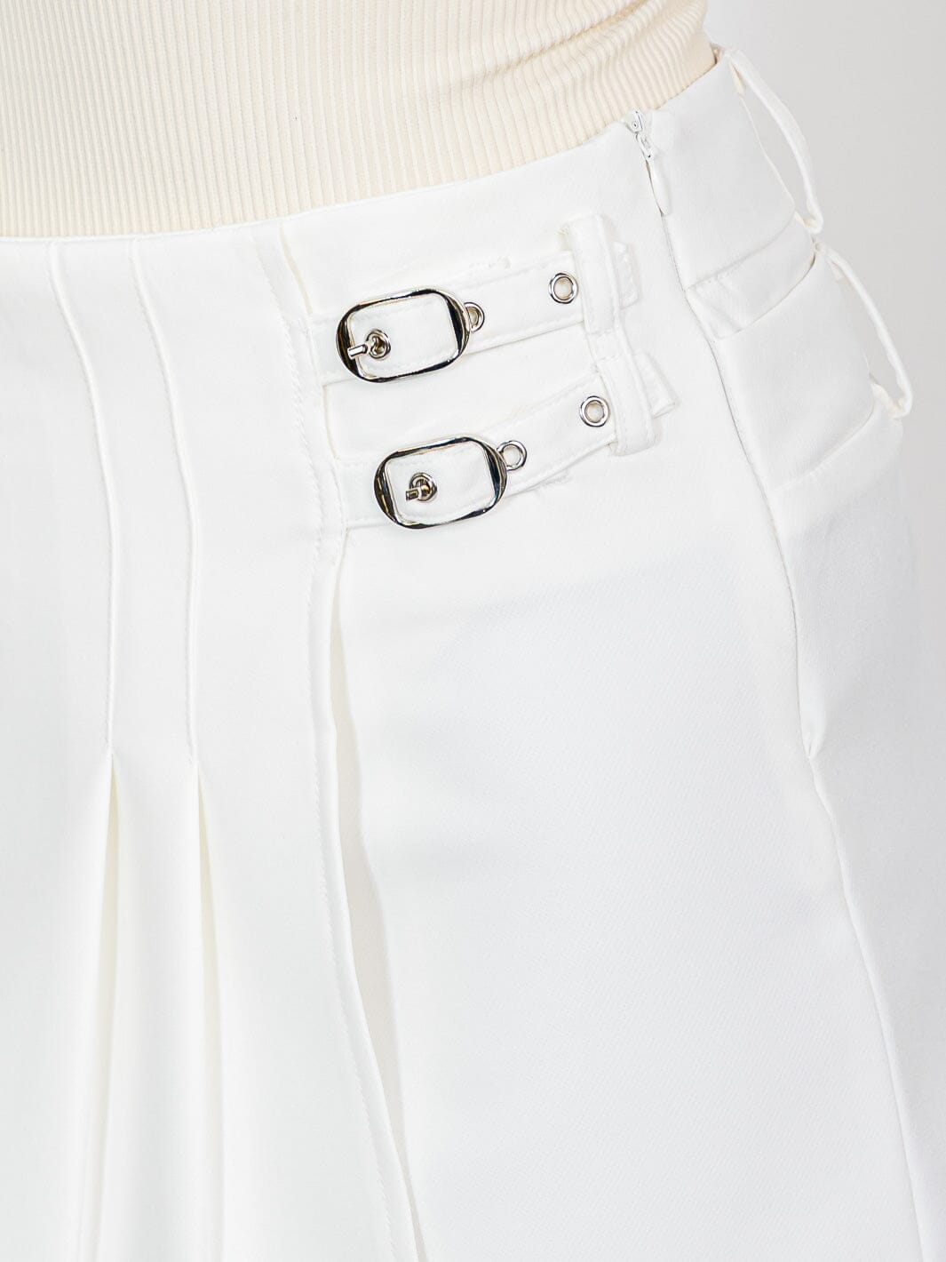 WOMEN'S ZIPPER CLOSURE PLEATED MINI SKORT