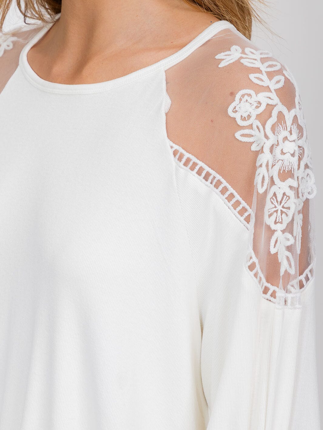 WOMEN'S SHORT SLEEVE CROCHET LACE DETAILED BLOUSE