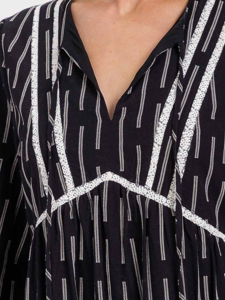WOMEN'S LONG SLEEVE V-NECK TRIM DETAILED MINI DRESS