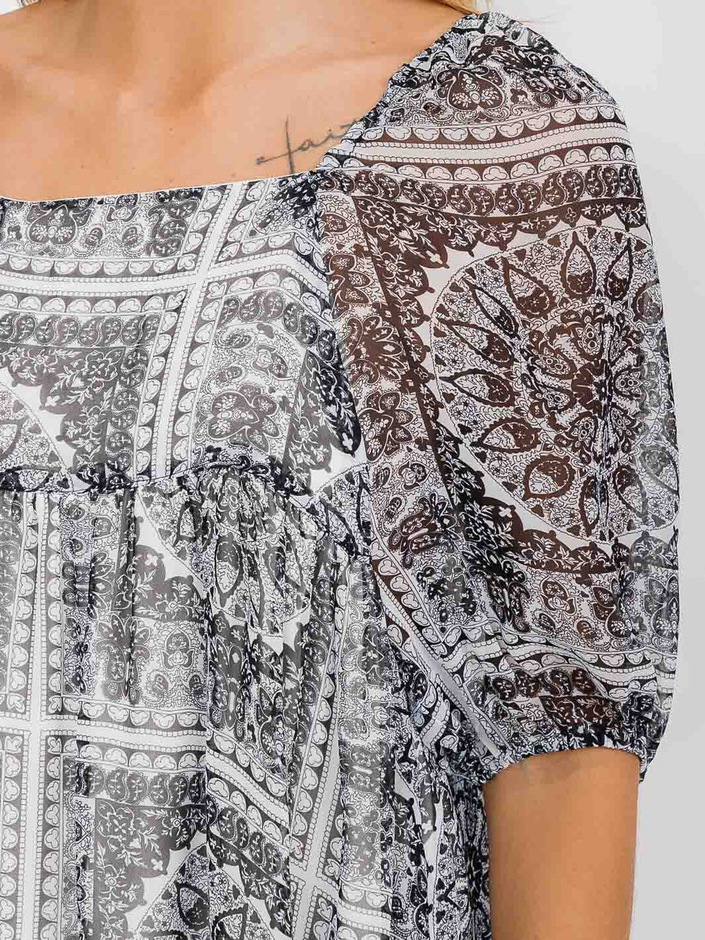 WOMEN'S SHORT SLEEVE SQUARE NECK MULTI PRINT TUNIC BLOUSE