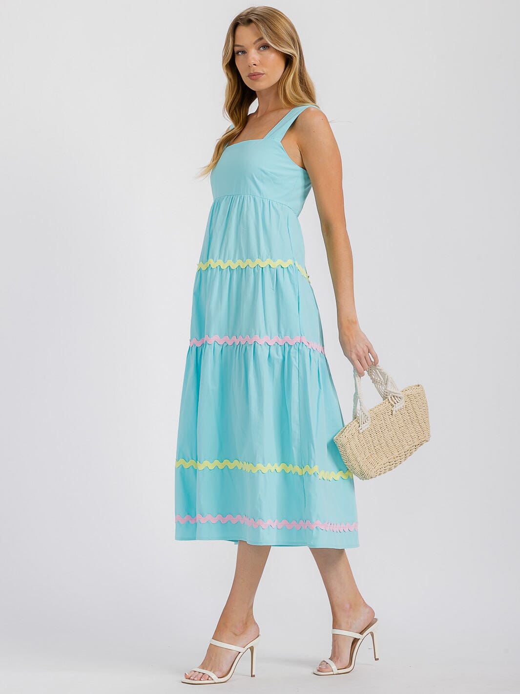 WOMEN'S SLEEVELESS SQUARE NECK SMOCK FRONT POCKETS TIERED MAXI DRESS