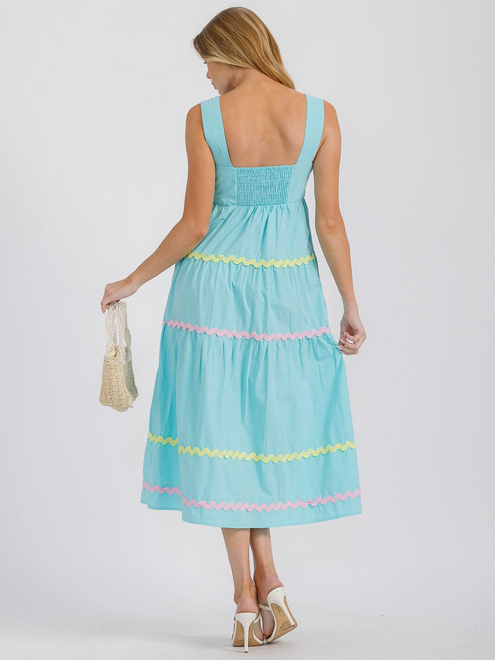 WOMEN'S SLEEVELESS SQUARE NECK SMOCK FRONT POCKETS TIERED MAXI DRESS