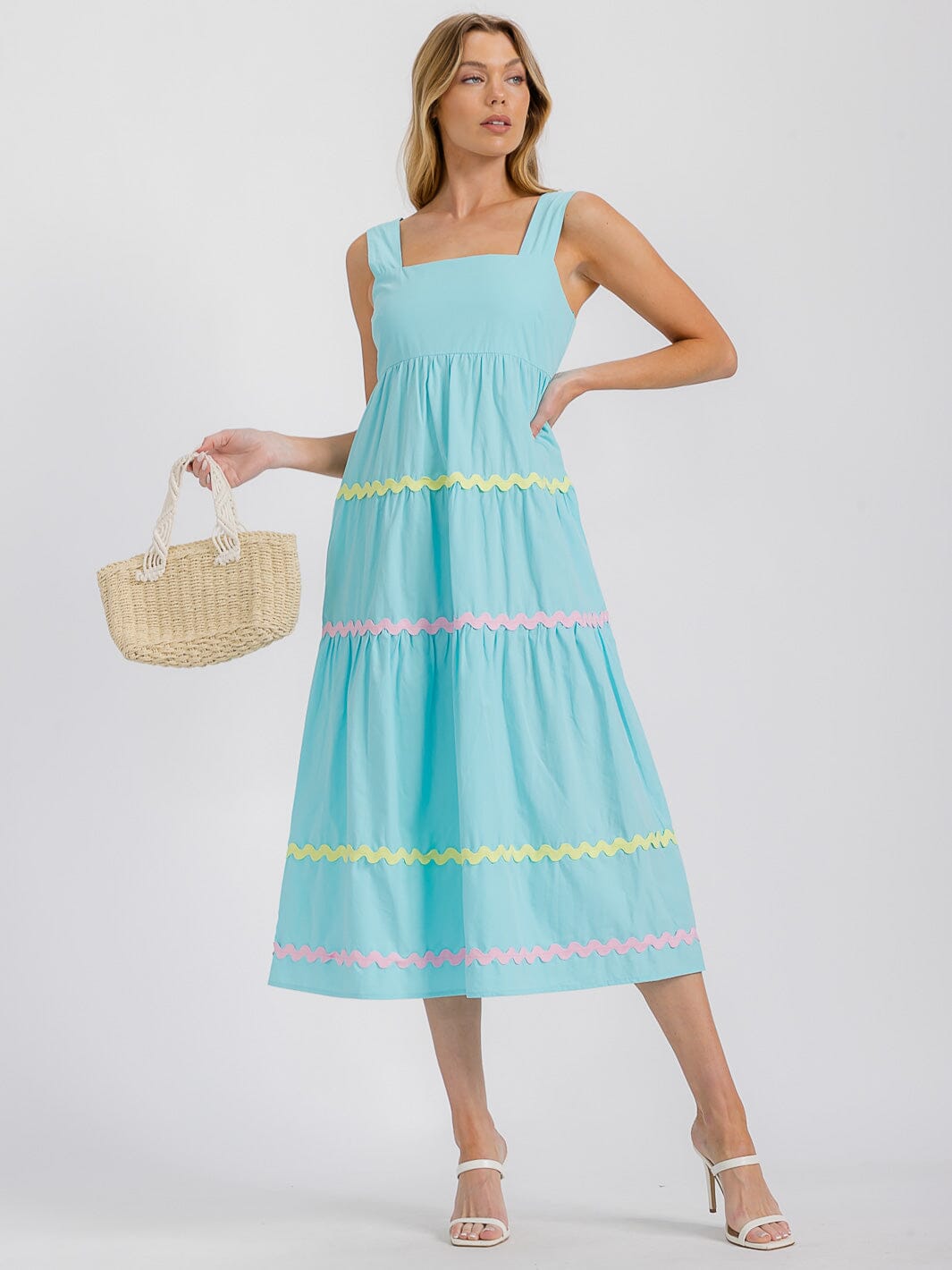 WOMEN'S SLEEVELESS SQUARE NECK SMOCK FRONT POCKETS TIERED MAXI DRESS