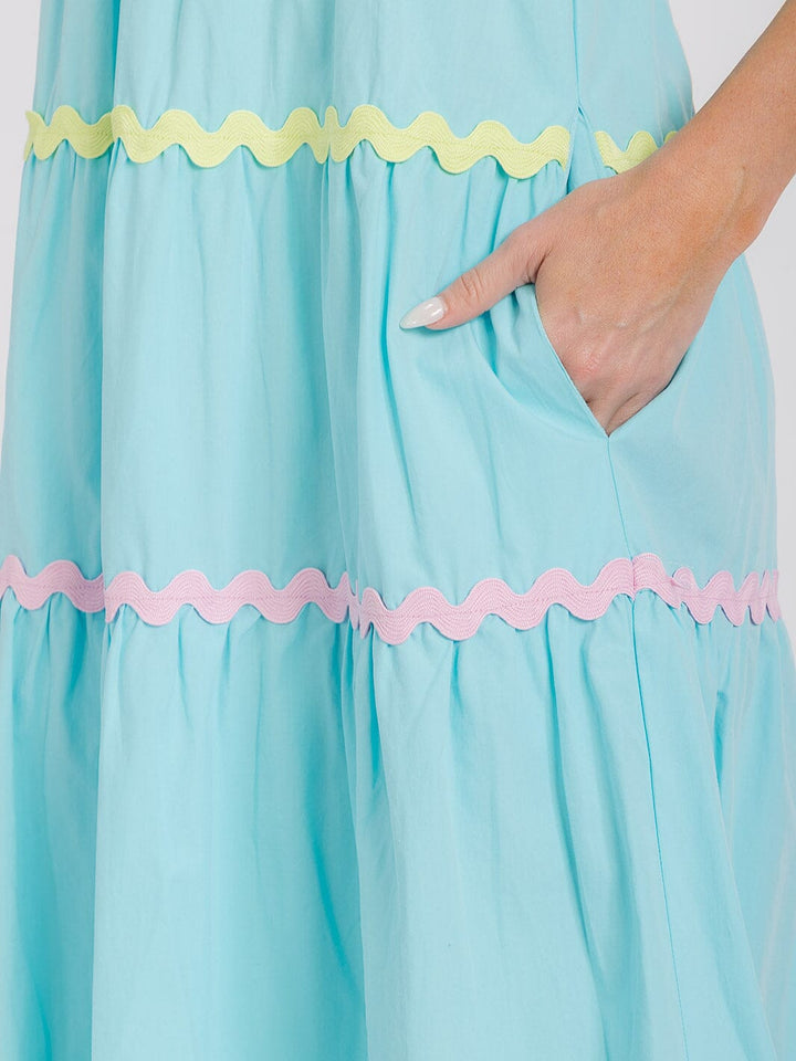 WOMEN'S SLEEVELESS SQUARE NECK SMOCK FRONT POCKETS TIERED MAXI DRESS