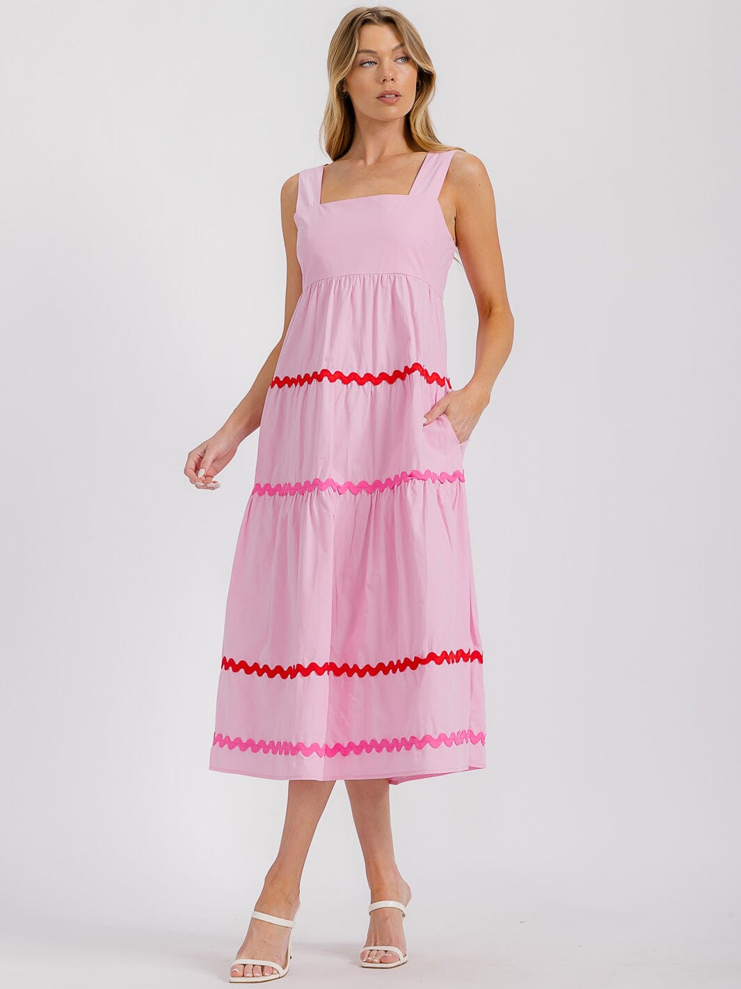 WOMEN'S SLEEVELESS SQUARE NECK SMOCK FRONT POCKETS TIERED MAXI DRESS