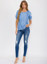 WOMEN'S SHORT SLEEVE RUFFLE DETAILED CHAMBRAY BLOUSE
