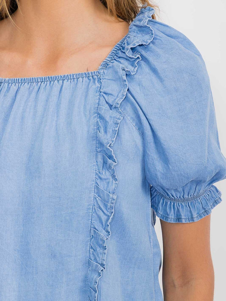 WOMEN'S SHORT SLEEVE RUFFLE DETAILED CHAMBRAY BLOUSE