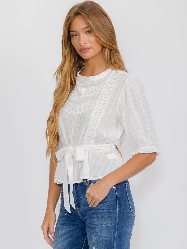 WOMEN'S SHORT SLEEVE SELF TIE DETAILED BLOUSE