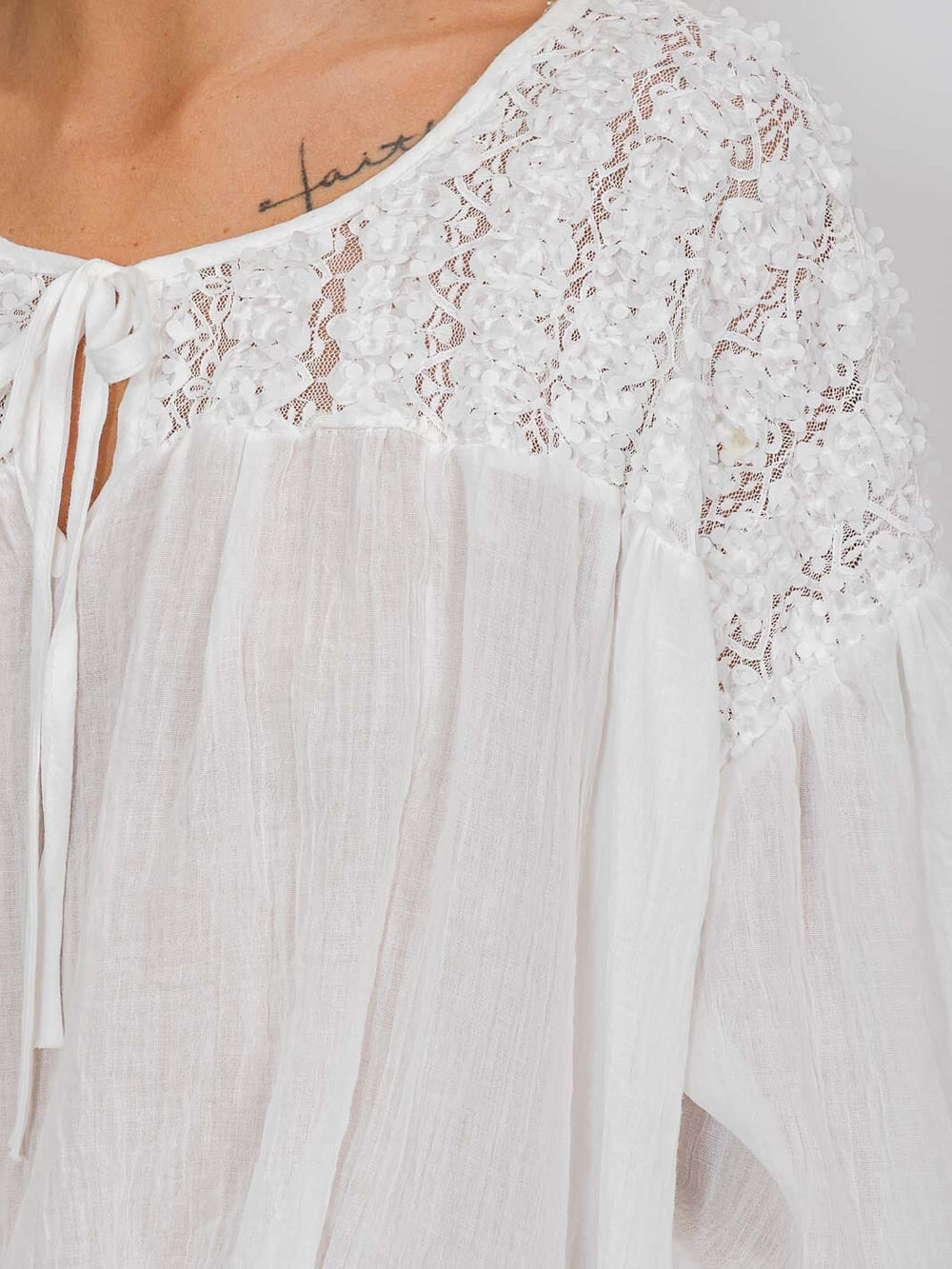 WOMEN'S SHORT SLEEVE HIGH-LOW TUNIC BLOUSE