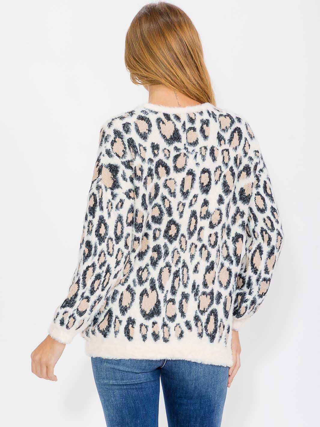 WOMEN'S LONG SLEEVE ANIMAL PRINT PULLOVER SWEATER