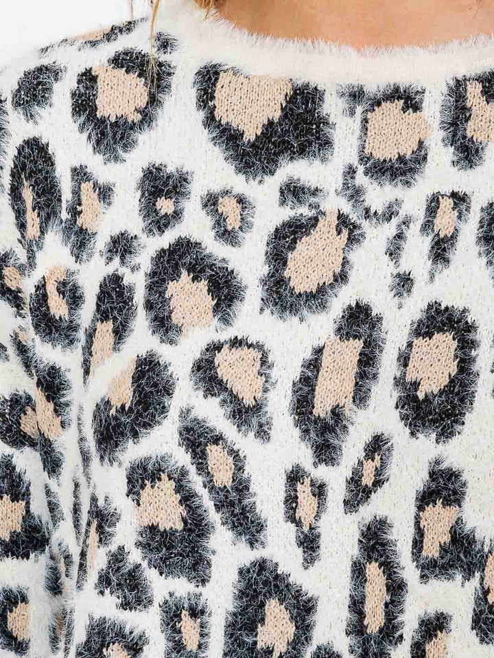 WOMEN'S LONG SLEEVE ANIMAL PRINT PULLOVER SWEATER