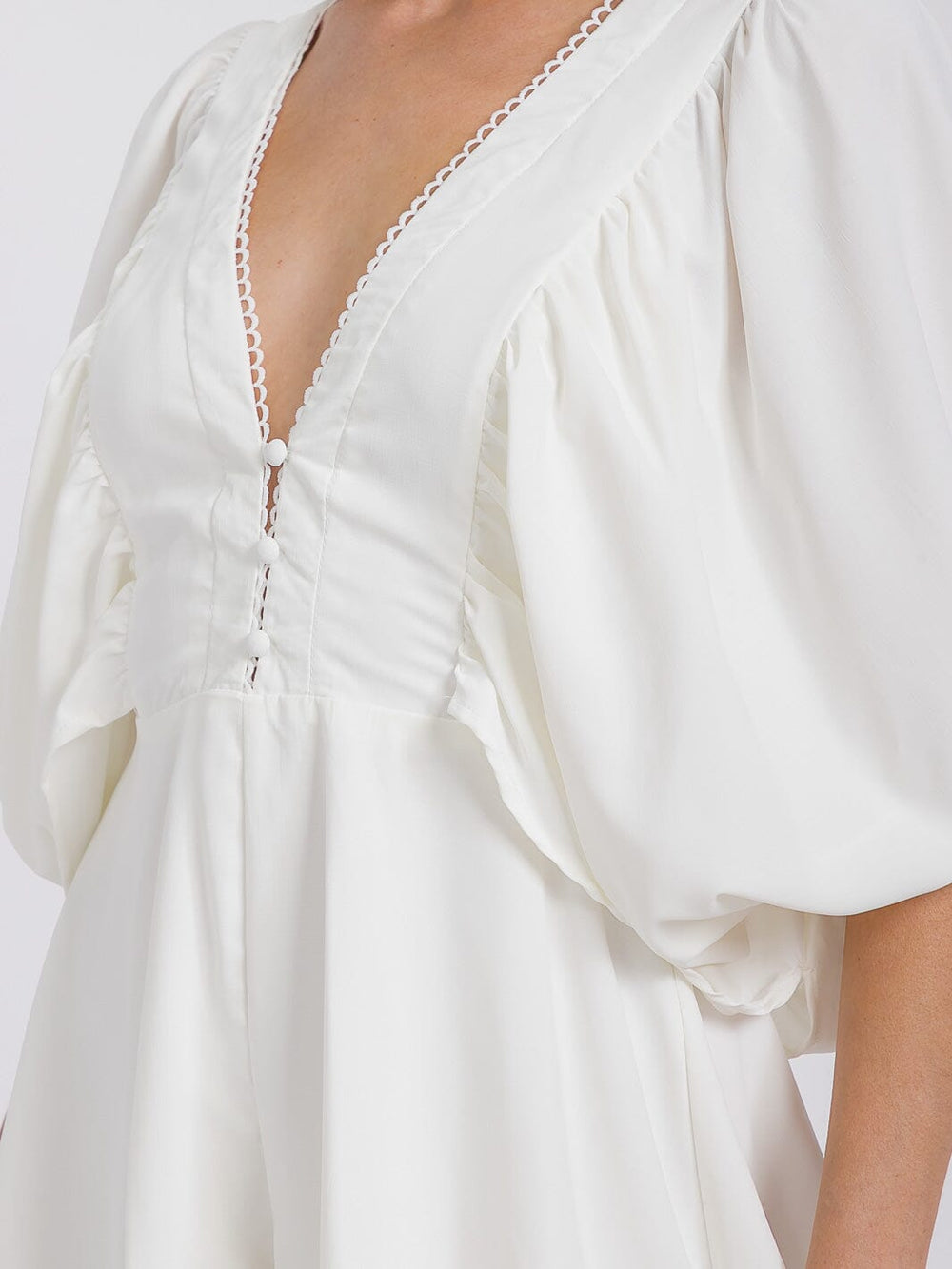 WOMEN'S SHORT SLEEVE V-NECK BUTTON UP ROMPER