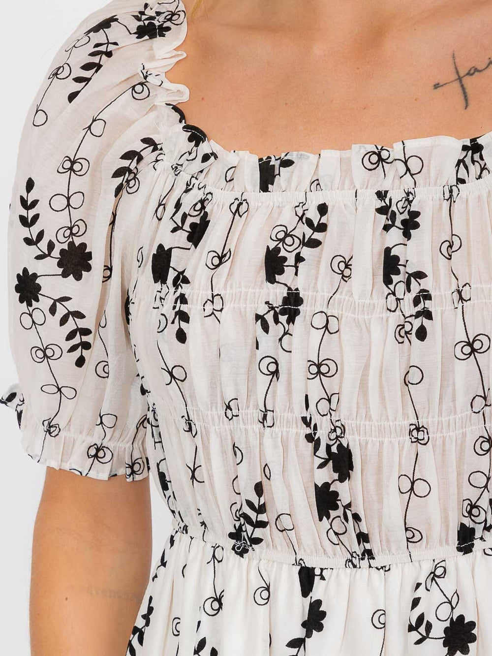 WOMEN'S SHORT SLEEVES ELASTIC WAIST TIERED FLORAL MIDI DRESS