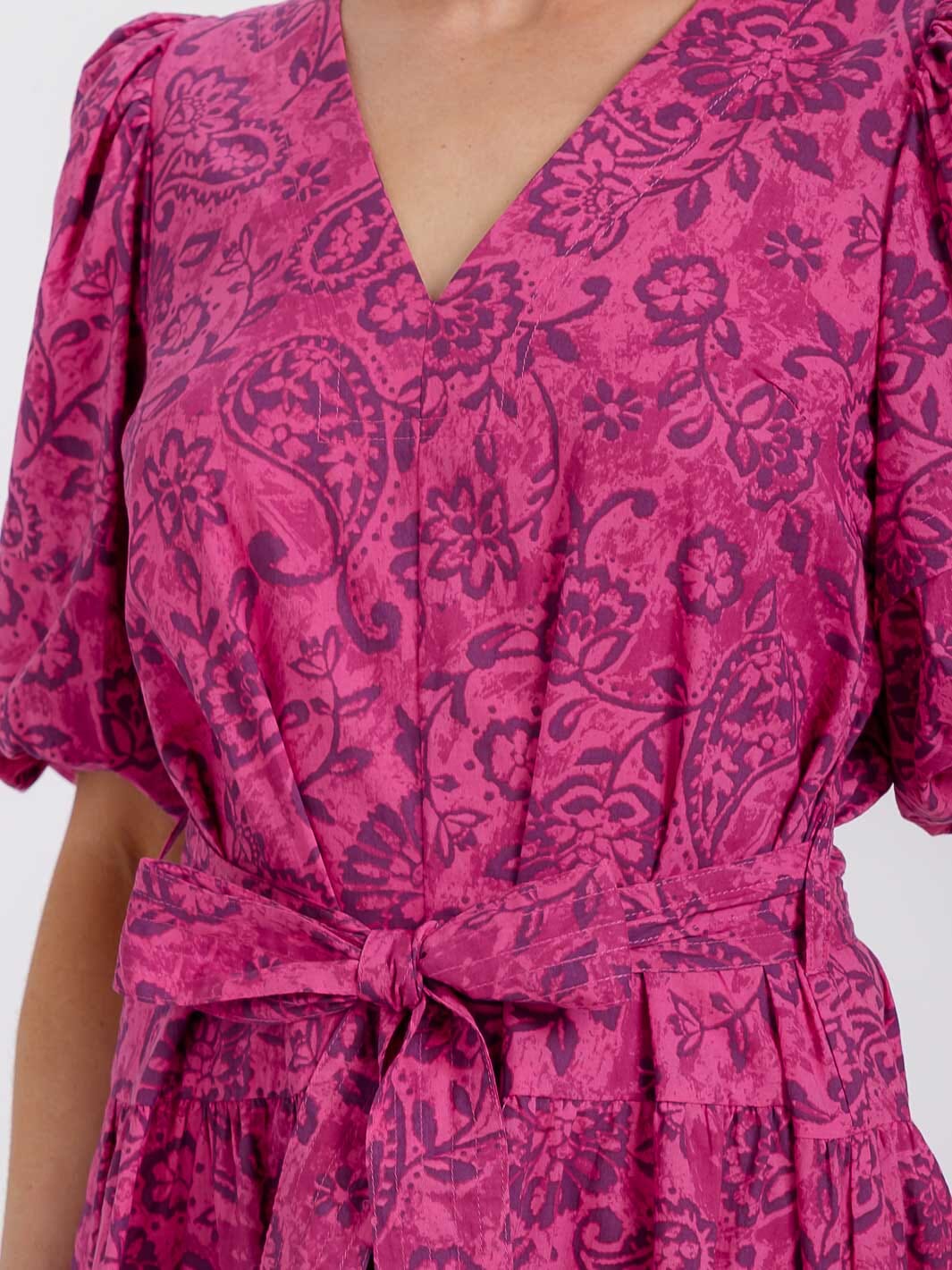 WOMEN'S SHORT PUFF SLEEVE SELF TIE V-NECK FLORAL MIDI DRESS