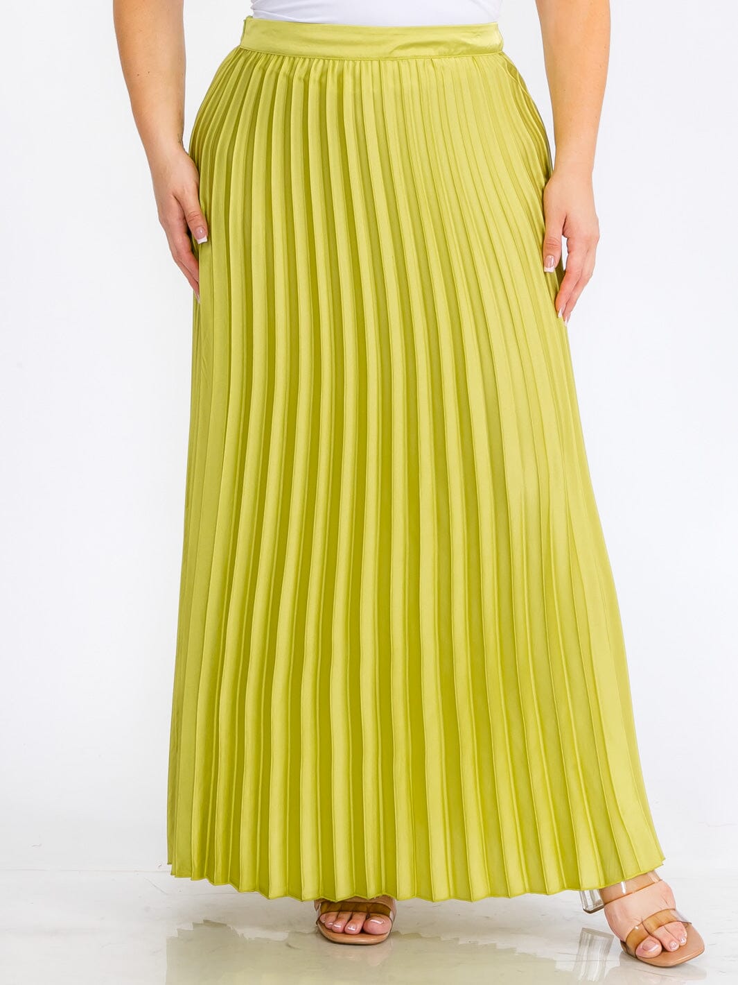 PLUS SIZE ZIPPER CLOSURE PLEATED MAXI SKIRT