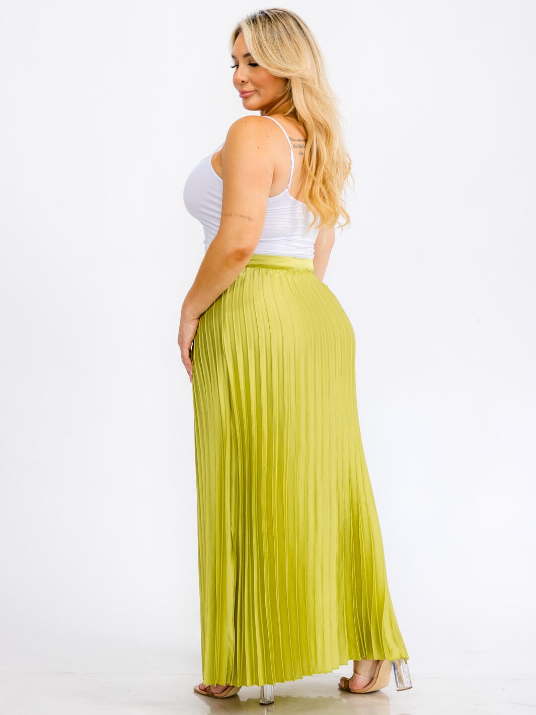 PLUS SIZE ZIPPER CLOSURE PLEATED MAXI SKIRT