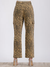 WOMEN'S BUTTON CLOSURE FRONT POCKETS ANIMAL PRINT DENIM WIDE LEG PANTS