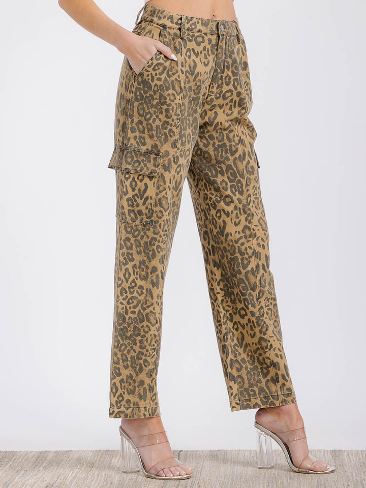 WOMEN'S BUTTON CLOSURE FRONT POCKETS ANIMAL PRINT DENIM WIDE LEG PANTS