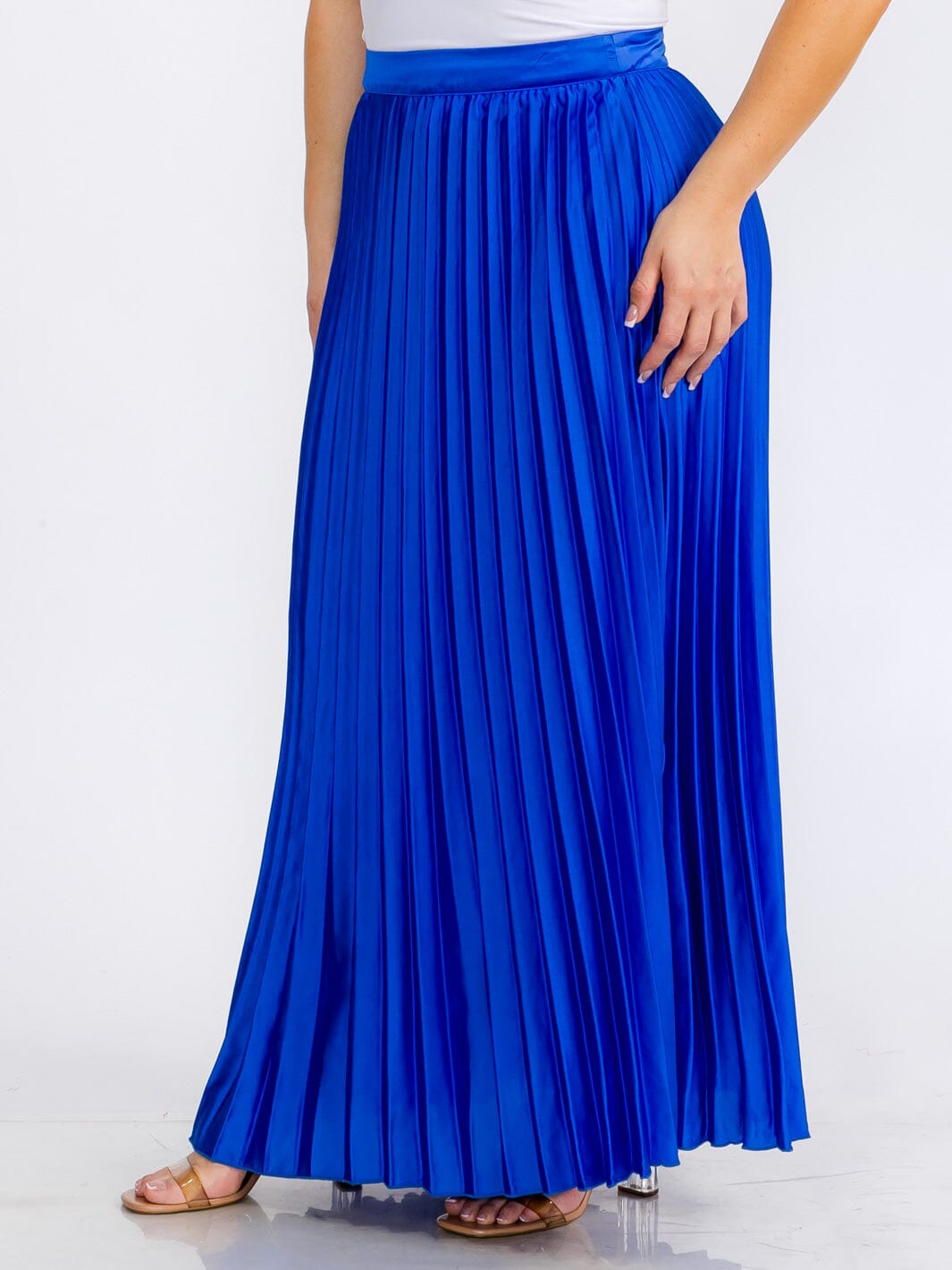 PLUS SIZE ZIPPER CLOSURE PLEATED MAXI SKIRT
