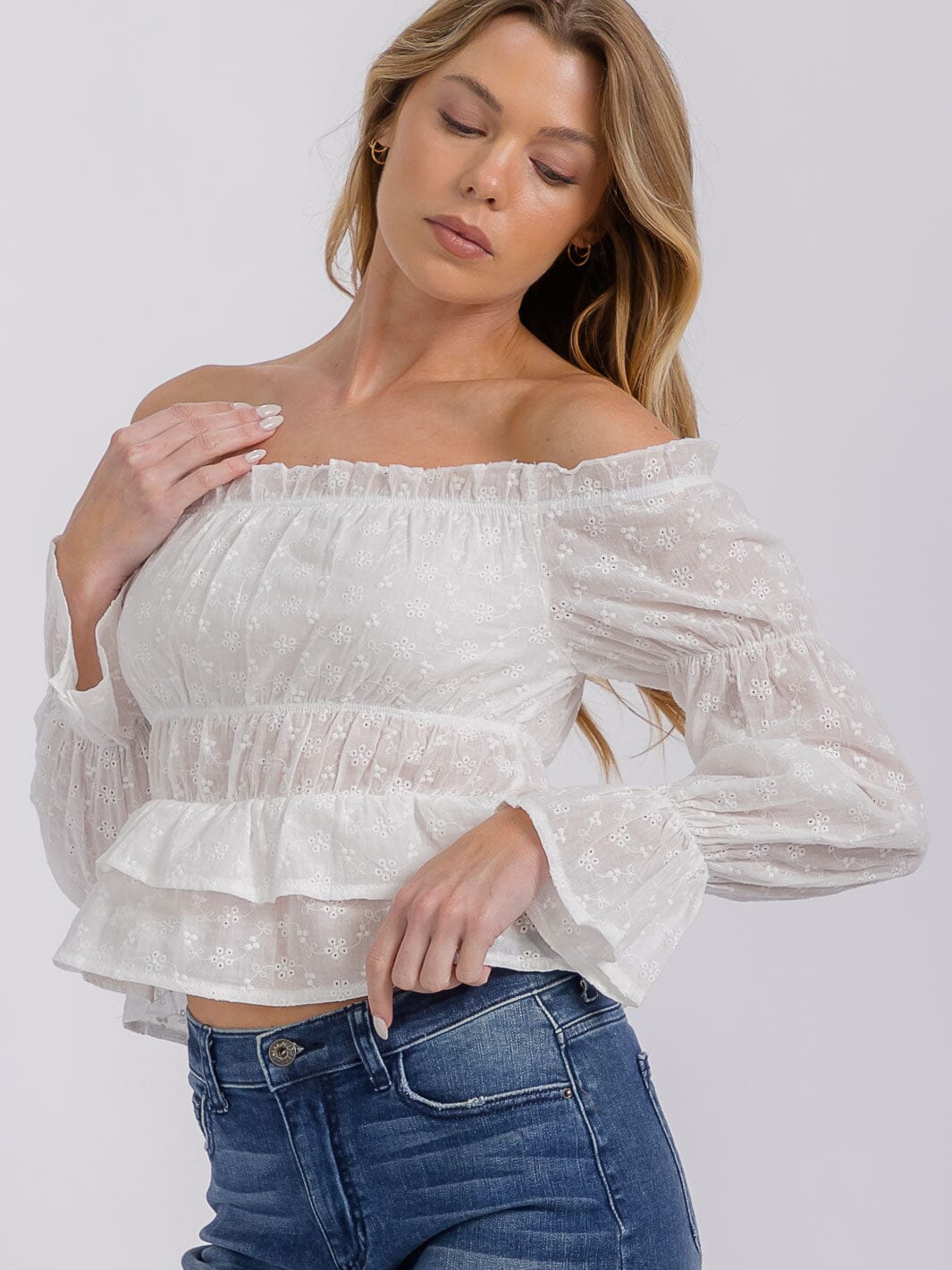 WOMEN'S LONG SLEEVE OFF SHOULDER RUFFLE EYLET BLOUSE