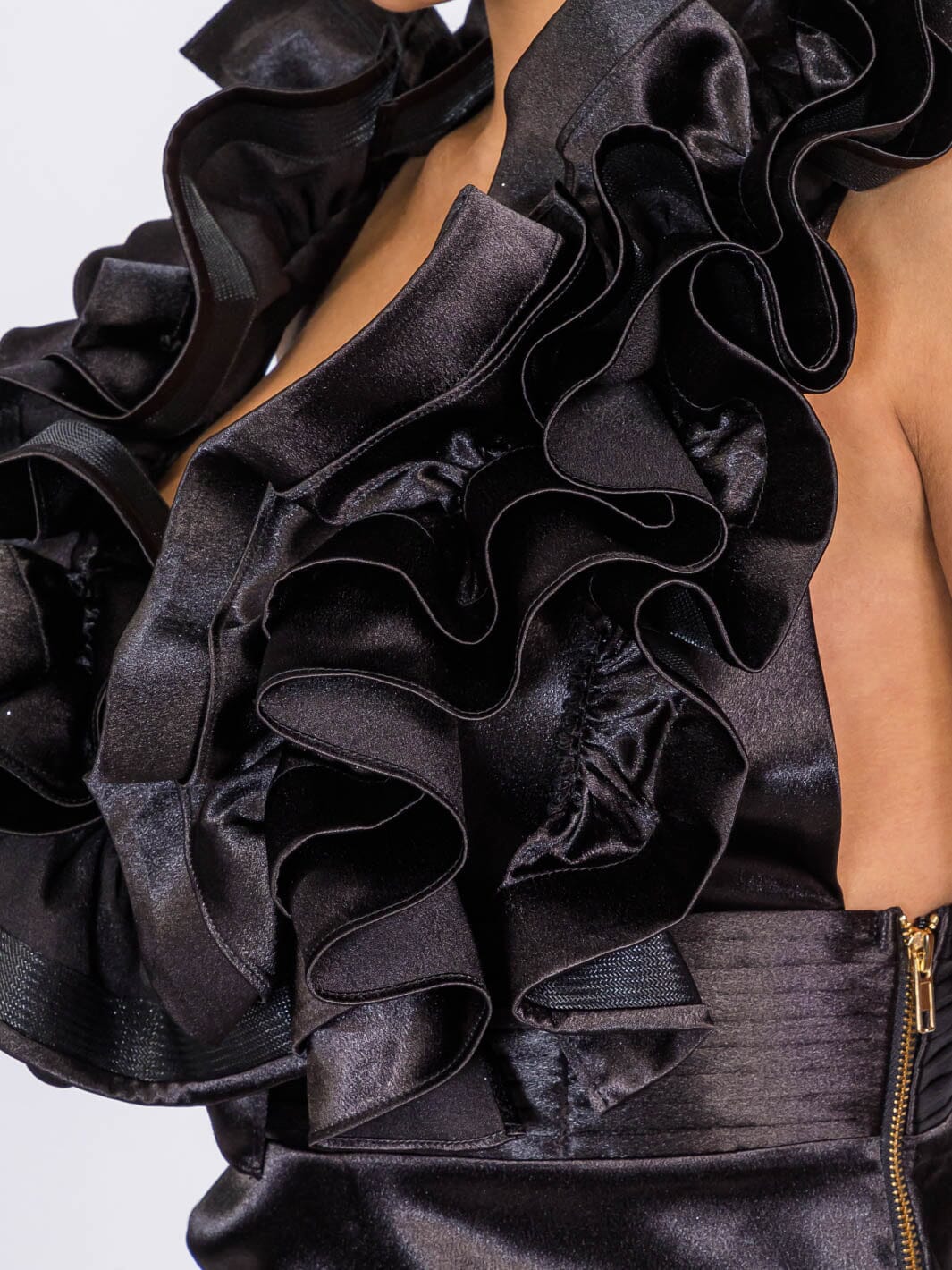 WOMEN'S SLEEVELESS V-NECK SIDE SLIT RUFFLE BODYCON MAXI DRESS