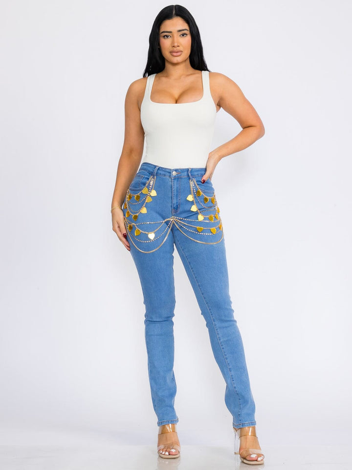 WOMEN'S BUTTON CLOSURE POCKETS CHAIN HEARTS STRETCH DENIM SKINNY JEANS