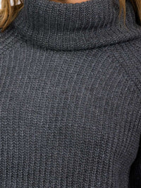 WOMEN'S LONG SLEEVES TURTLE NECK PULLOVER KNIT SWEATER
