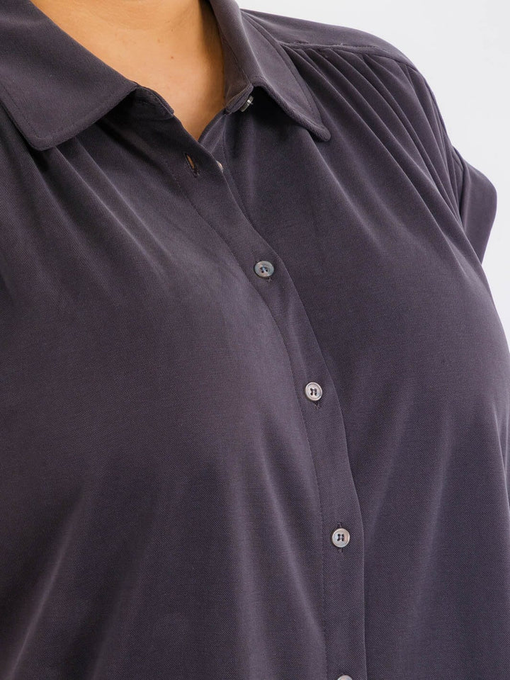 PLUS SIZE SHORT BUTTON UP BLOUSE TOP
